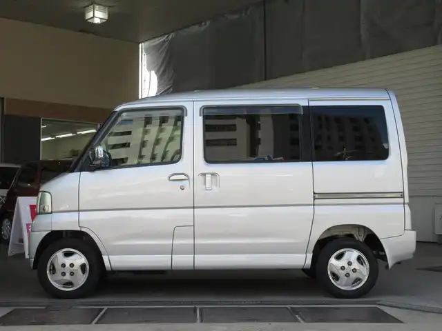三菱 タウンボックス RX 大阪府 2002(平14)年 4.9万km サテライトシルバー 社外ＣＤ/フォグランプ/Ｗエアバッグ/純正フロアマット/プライバシーガラス/純正１３インチアルミホイール