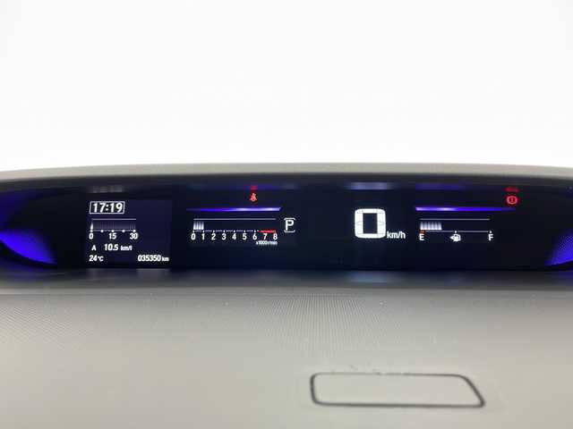 ホンダ ステップワゴン スパーダ クルスピセンシング 宮崎県 2018(平30)年 3.6万km スーパープラチナメタリック 禁煙車/純正9型プレミアムインターナビTV/（VXM-187VFNi/CD/DVD/Bluetooth/フルセグTV）/純正バックカメラ/純正ドライブレコーダー/純正LEDオートライト/純正LEDフォグ/純正17インチアルミ/純正エアロ/純正ルーフエンドスポイラー/純正ラバーマット/両側電動スライドドア/アダプティブクルーズコントロール/レーンディパーチャーアラート/ウインカードアミラー/前席シートヒーター/デュアルオートエアコン/リアオートエアコン/ハーフレザーシート/パドルシフト/本革巻ハンドル/スマートキー/プッシュエンジンスタート/新車時保証書/取扱い説明書