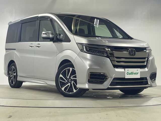 ホンダ ステップワゴン スパーダ クルスピセンシング 神奈川県 2018(平30)年 3.6万km スーパープラチナメタリック 禁煙車/純正9型プレミアムインターナビTV/（VXM-187VFNi/CD/DVD/Bluetooth/フルセグTV）/純正バックカメラ/純正ドライブレコーダー/純正LEDオートライト/純正LEDフォグ/純正17インチアルミ/純正エアロ/純正ルーフエンドスポイラー/純正ラバーマット/両側電動スライドドア/アダプティブクルーズコントロール/レーンディパーチャーアラート/ウインカードアミラー/前席シートヒーター/デュアルオートエアコン/リアオートエアコン/ハーフレザーシート/パドルシフト/本革巻ハンドル/スマートキー/プッシュエンジンスタート/新車時保証書/取扱い説明書