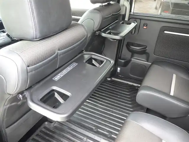 ホンダ ステップワゴン スパーダ クルスピセンシング 神奈川県 2018(平30)年 3.6万km スーパープラチナメタリック 禁煙車/純正9型プレミアムインターナビTV/（VXM-187VFNi/CD/DVD/Bluetooth/フルセグTV）/純正バックカメラ/純正ドライブレコーダー/純正LEDオートライト/純正LEDフォグ/純正17インチアルミ/純正エアロ/純正ルーフエンドスポイラー/純正ラバーマット/両側電動スライドドア/アダプティブクルーズコントロール/レーンディパーチャーアラート/ウインカードアミラー/前席シートヒーター/デュアルオートエアコン/リアオートエアコン/ハーフレザーシート/パドルシフト/本革巻ハンドル/スマートキー/プッシュエンジンスタート/新車時保証書/取扱い説明書