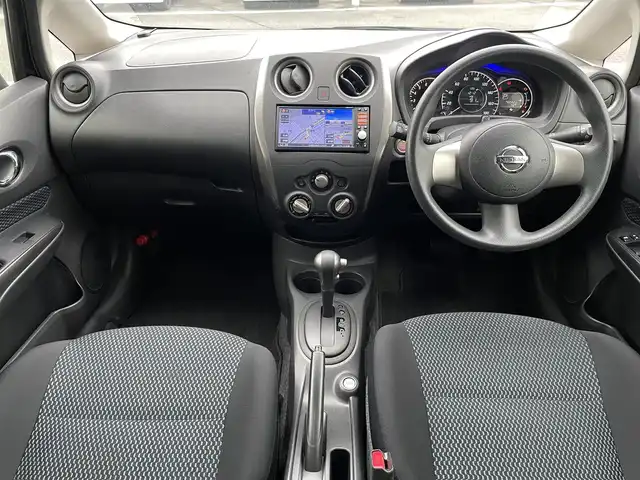 日産 ノート X DIG－S 群馬県 2013(平25)年 7.6万km スーパーブラック 純正ＳＤナビ(CD/SD/FM/AM/フルセグTV/AUX)/バックカメラ/スーパーチャージャー/ＥＴＣ/スマートキー/プッシュスタート/ECOモード/アイドリングストップ/電動格納ミラー/ヘッドライトレベライザー/パワーウインドウ/ステアリングチルド機構/取扱説明書