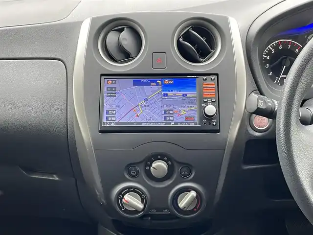 日産 ノート X DIG－S 群馬県 2013(平25)年 7.6万km スーパーブラック 純正ＳＤナビ(CD/SD/FM/AM/フルセグTV/AUX)/バックカメラ/スーパーチャージャー/ＥＴＣ/スマートキー/プッシュスタート/ECOモード/アイドリングストップ/電動格納ミラー/ヘッドライトレベライザー/パワーウインドウ/ステアリングチルド機構/取扱説明書