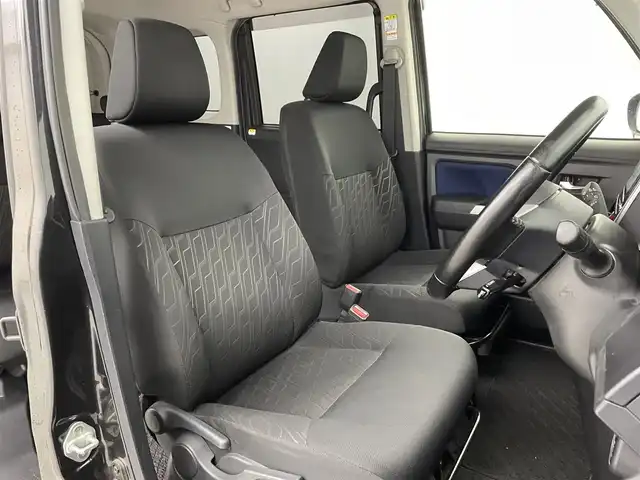 トヨタ ルーミー カスタムG－T 福岡県 2019(令1)年 6.4万km ブラックマイカメタリック 社外ナビ（ＢＴ，フルセグＴＶ）　/バックカメラ　/前方ドライブレコーダー　/クルーズコントロール　/コーナーセンサー　/衝突軽減ブレーキ　/アイドリングストップ　/両側電動スライドドア　/純正１５インチＡＷ　/ＬＥＤ