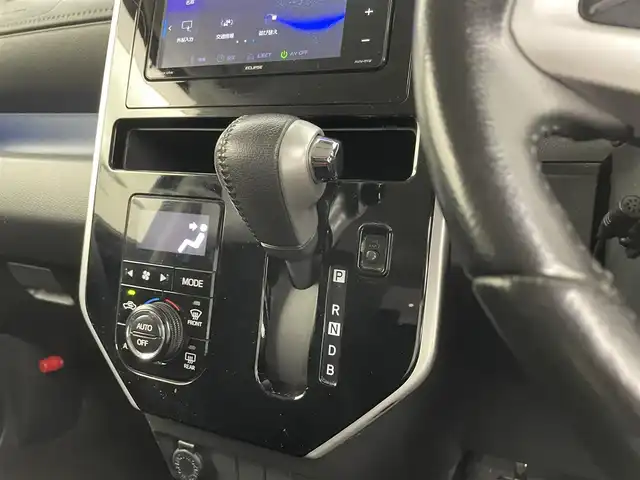 トヨタ ルーミー カスタムG－T 大阪府 2019(令1)年 6.4万km ブラックマイカメタリック ECLIPSEカーナビ  7型ワイド (AVN-R9W)/・バックカメラ　/・フルセグテレビ/DVD/・CD/BT/AM/FM/前方ドライブレコーダー　/クルーズコントロール/両側パワースライドドア　/コーナーセンサー　/オートライト/LEDヘッドライト/レーンアシスト/衝突軽減ブレーキ　/横滑り防止装置/アイドリングストップ　/純正１５インチＡＷ　/純正フロアマット