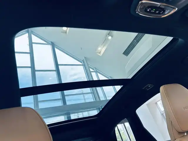 ボルボ ＸＣ６０ D4 AWD インスクリプション 大阪府 2019(令1)年 2.3万km グレー サンルーフ/HUD/ハーマンカードン/ベージュ革/メモリ付きパワーシート/エアシートヒーター/ステアリングヒーター/純正ナビ/TV/３６０度カメラ/applecarplay/ACC/BLIS/純正19インチAW/LEDヘッドライト/電動リアゲート/自動駐車