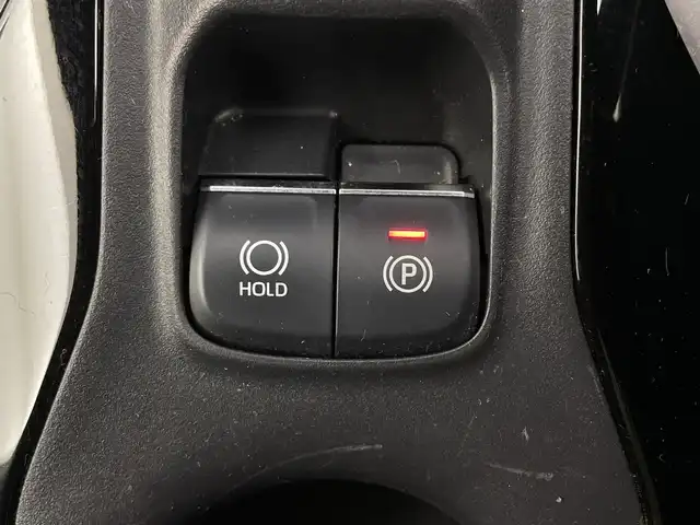 トヨタ カローラ スポーツ ハイブリッドG 三重県 2018(平30)年 7.5万km ホワイトパールクリスタルシャイン 禁煙車/トヨタセーフティセンス/メモリーナビ/フルセグＴＶ Bluetoothオーディオ/バックカメラ/ビルトインETC/前後録画ドライブレコーダー/レーダークルーズコントロール/コーナーセンサー/LEDヘッドライト/16インチアルミホイール/スマートキー