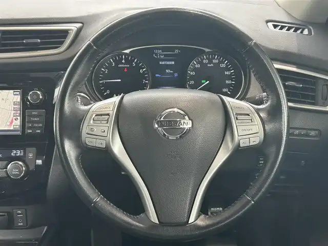 日産 エクストレイル 20Xt エマージェンシーブレーキ 岡山県 2016(平28)年 10.6万km ダイヤモンドブラック 登録時走行距離１０５５６９ｋｍ/純正SDナビ/(AM/FM/DISC/TV/BT/USB/AUX)/エマージェンシーブレーキ/インテリジェントパーキングアシスト/アイドリングストップ/全方位カメラ/寒冷地仕様/4WD/ダウンヒルアシストコントロール/電動リアゲート/クルーズコントロール/ビルトインETC/シートヒーター/プッシュスタート/スマートキー/ルーフレール/純正１７インチアルミホイール