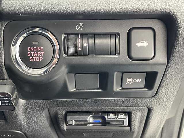 スバル ＷＲＸ Ｓ４ 2．0GT‐S アイサイト 愛知県 2015(平27)年 8.8万km クリスタルホワイトP 純正ナビ　フルセグＴＶ　ＳＴｉスポイラー　大型リヤスポイラー付　ＨＫＳ車高調　Ｇｒｅｄｄｙ４本出マフラー　アイサイト　衝突軽減　追従クルコン　ＢＳＭ　ＬＥＤオートライト　フォグ　ハーフレザー　純正マフラー積込　ETC　プッシュスタート　バックカメラ　サイドカメラ　前席パワーシート　純正18インチアルミ　禁煙車