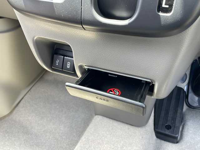 スズキ エブリイ JOIN 岩手県 2024(令6)年 2.7万km クールカーキPM ディスプレイオーディオ/AM/FM/Bluetooth/バックカメラ/両側スライドドア/スズキセーフティサポート/衝突被害軽減ブレーキ/レーンキープアシスト/横滑り防止装置/コーナーセンサー/アイドリングストップ/オートライト/HIDヘッドライト/フォグランプ/リモコンキー/電動格納ミラー/12インチスチールホイール/保証書/取扱説明書