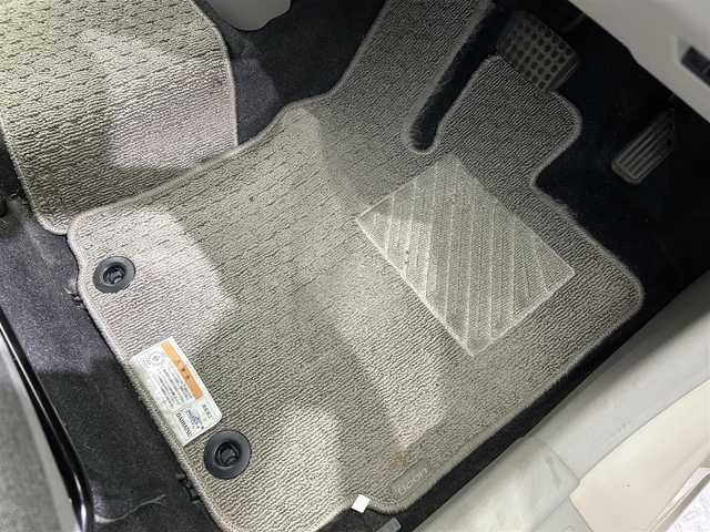 ダイハツ ブーン X Gパッケージ SAⅡ 鹿児島県 2018(平30)年 5.6万km パウダリーベージュメタリック 社外ＳＤナビ【ＮＭＺＫ－Ｗ６８Ｄ】　/フルセグＴＶ　/Ｂｌｕｅｔｏｏｔｈ　/バックカメラ　/スマートアシストII　/革巻きステアリング　/ステアリングリモコン　/ＨＩＤヘッドライト　/純正アルミホイール　/ＥＴＣ/禁煙車