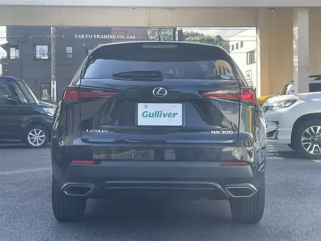 レクサス ＮＸ 300 Iパッケージ 静岡県 2017(平29)年 7.7万km グラファイトブラックガラスフレーク ワンオーナー/純正ナビ/フルセグTV/DVD/CD/SD/MSV/BT/バックカメラ/サイドカメラ/ベージュ革シート/前席シートヒーター/前席パワーシート/パワーバックドア/衝突軽減ブレーキ/レーンキープアシスト/オートハイビーム/レーダークルーズコントロール/クリアランスソナー/3眼LEDライト/ステアリングヒーター/ビルトインETC2.0/パドルシフト/純正18インチAW/スマートキー×2/カードキー/保証書/取扱説明書/ナビ取扱説明書/R2/R4点検記録簿有