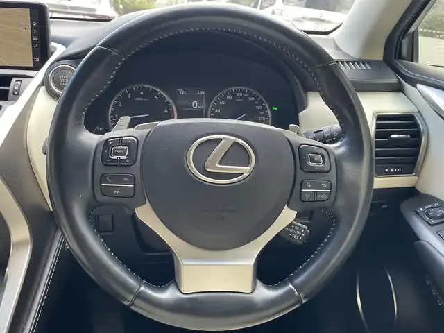 レクサス ＮＸ 300 Iパッケージ 静岡県 2017(平29)年 7.7万km グラファイトブラックガラスフレーク ワンオーナー/純正ナビ/フルセグTV/DVD/CD/SD/MSV/BT/バックカメラ/サイドカメラ/ベージュ革シート/前席シートヒーター/前席パワーシート/パワーバックドア/衝突軽減ブレーキ/レーンキープアシスト/オートハイビーム/レーダークルーズコントロール/クリアランスソナー/3眼LEDライト/ステアリングヒーター/ビルトインETC2.0/パドルシフト/純正18インチAW/スマートキー×2/カードキー/保証書/取扱説明書/ナビ取扱説明書/R2/R4点検記録簿有