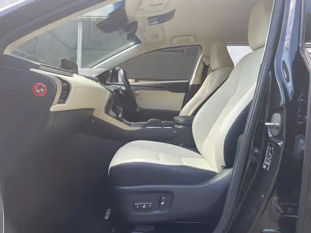 レクサス ＮＸ 300 Iパッケージ 静岡県 2017(平29)年 7.7万km グラファイトブラックガラスフレーク ワンオーナー/純正ナビ/フルセグTV/DVD/CD/SD/MSV/BT/バックカメラ/サイドカメラ/ベージュ革シート/前席シートヒーター/前席パワーシート/パワーバックドア/衝突軽減ブレーキ/レーンキープアシスト/オートハイビーム/レーダークルーズコントロール/クリアランスソナー/3眼LEDライト/ステアリングヒーター/ビルトインETC2.0/パドルシフト/純正18インチAW/スマートキー×2/カードキー/保証書/取扱説明書/ナビ取扱説明書/R2/R4点検記録簿有