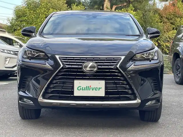レクサス ＮＸ 300 Iパッケージ 静岡県 2017(平29)年 7.7万km グラファイトブラックガラスフレーク ワンオーナー/純正ナビ/フルセグTV/DVD/CD/SD/MSV/BT/バックカメラ/サイドカメラ/ベージュ革シート/前席シートヒーター/前席パワーシート/パワーバックドア/衝突軽減ブレーキ/レーンキープアシスト/オートハイビーム/レーダークルーズコントロール/クリアランスソナー/3眼LEDライト/ステアリングヒーター/ビルトインETC2.0/パドルシフト/純正18インチAW/スマートキー×2/カードキー/保証書/取扱説明書/ナビ取扱説明書/R2/R4点検記録簿有
