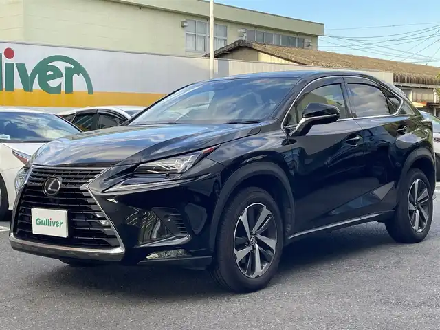 レクサス ＮＸ 300 Iパッケージ 静岡県 2017(平29)年 7.7万km グラファイトブラックガラスフレーク ワンオーナー/純正ナビ/フルセグTV/DVD/CD/SD/MSV/BT/バックカメラ/サイドカメラ/ベージュ革シート/前席シートヒーター/前席パワーシート/パワーバックドア/衝突軽減ブレーキ/レーンキープアシスト/オートハイビーム/レーダークルーズコントロール/クリアランスソナー/3眼LEDライト/ステアリングヒーター/ビルトインETC2.0/パドルシフト/純正18インチAW/スマートキー×2/カードキー/保証書/取扱説明書/ナビ取扱説明書/R2/R4点検記録簿有
