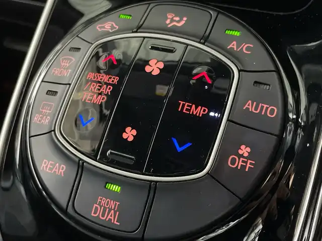トヨタ ヴォクシー ZS 煌Ⅲ 福岡県 2020(令2)年 4.6万km ホワイトパールクリスタルシャイン 純正9インチメモリナビ/フルセグテレビ/バックカメラ/フリップダウンモニター/両側パワースライドドア/ETC/アイドリングストップ/プッシュスタート/レーンキープアシスト