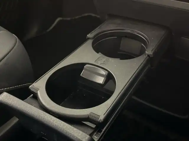 トヨタ ヴォクシー ZS 煌Ⅲ 福岡県 2020(令2)年 4.6万km ホワイトパールクリスタルシャイン 純正9インチメモリナビ/フルセグテレビ/バックカメラ/フリップダウンモニター/両側パワースライドドア/ETC/アイドリングストップ/プッシュスタート/レーンキープアシスト