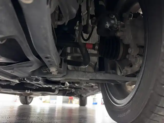 ホンダ Ｎ ＢＯＸ カスタム G L ターボ ホンダセンシング 三重県 2020(令2)年 6.3万km クリスタルブラックパール ガソリン・ターボ/FF/MTモード付インパネCVT/ケンウッド 7インチナビ MDV-D709BT/（FM/AM/CD/DVD/iPod/USB/SD/内蔵メモリ/TV/Bluetooth/HDMI/SMART USEN）/バックカメラ/両側パワースライドドア/ドライブレコーダー 前方/ビルトイン ETC/Honda SENSING/・衝突軽減ブレーキ［CMBS］/・車線維持支援システム［LKAS］/・アダプティブクルーズコントロール/・路外逸脱抑制機能/・標識認識機能/・先行車発進お知らせ機能/・VSA（ABS＆TRC＆横すべり抑制）/など/装備/・ハーフレザーシート/・シートヒーター（D/N）/・オートエアコン/・オートライト/・LEDヘッドライト＆フロントフォグライト/・ステアリングスイッチ/・パドルシフト/・充電用USBジャック（2.5A急速充電対応）2ヶ/・純正15inAW/・プッシュスタート/・スマートキーx2/・保/取/など