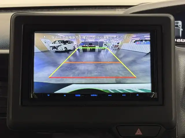 ホンダ Ｎ ＢＯＸ カスタム G L ターボ ホンダセンシング 三重県 2020(令2)年 6.3万km クリスタルブラックパール ガソリン・ターボ/FF/MTモード付インパネCVT/ケンウッド 7インチナビ MDV-D709BT/（FM/AM/CD/DVD/iPod/USB/SD/内蔵メモリ/TV/Bluetooth/HDMI/SMART USEN）/バックカメラ/両側パワースライドドア/ドライブレコーダー 前方/ビルトイン ETC/Honda SENSING/・衝突軽減ブレーキ［CMBS］/・車線維持支援システム［LKAS］/・アダプティブクルーズコントロール/・路外逸脱抑制機能/・標識認識機能/・先行車発進お知らせ機能/・VSA（ABS＆TRC＆横すべり抑制）/など/装備/・ハーフレザーシート/・シートヒーター（D/N）/・オートエアコン/・オートライト/・LEDヘッドライト＆フロントフォグライト/・ステアリングスイッチ/・パドルシフト/・充電用USBジャック（2.5A急速充電対応）2ヶ/・純正15inAW/・プッシュスタート/・スマートキーx2/・保/取/など