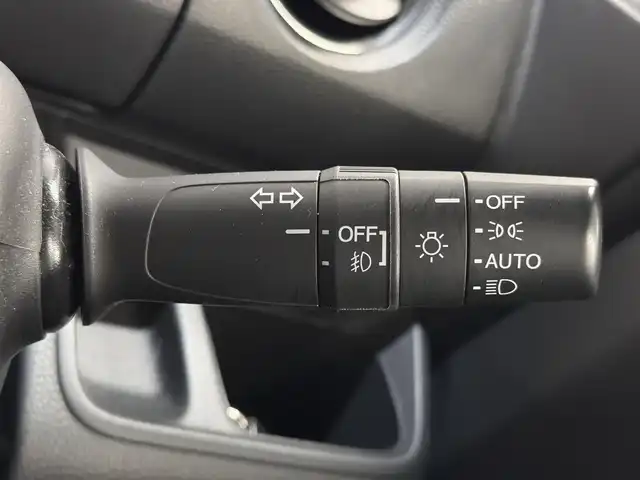 ホンダ Ｎ ＢＯＸ カスタム G L ターボ ホンダセンシング 三重県 2020(令2)年 6.3万km クリスタルブラックパール ガソリン・ターボ/FF/MTモード付インパネCVT/ケンウッド 7インチナビ MDV-D709BT/（FM/AM/CD/DVD/iPod/USB/SD/内蔵メモリ/TV/Bluetooth/HDMI/SMART USEN）/バックカメラ/両側パワースライドドア/ドライブレコーダー 前方/ビルトイン ETC/Honda SENSING/・衝突軽減ブレーキ［CMBS］/・車線維持支援システム［LKAS］/・アダプティブクルーズコントロール/・路外逸脱抑制機能/・標識認識機能/・先行車発進お知らせ機能/・VSA（ABS＆TRC＆横すべり抑制）/など/装備/・ハーフレザーシート/・シートヒーター（D/N）/・オートエアコン/・オートライト/・LEDヘッドライト＆フロントフォグライト/・ステアリングスイッチ/・パドルシフト/・充電用USBジャック（2.5A急速充電対応）2ヶ/・純正15inAW/・プッシュスタート/・スマートキーx2/・保/取/など