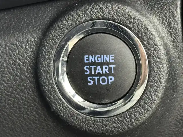 トヨタ ハイラックス Z 福岡県 2020(令2)年 4.9万km アティチュードブラックマイカ ベッドライナー　/ＧＲスポーツバー／フロントバンパーカバー／マッドフラップ　/純正ナビ／フルセグＴＶ　/バックカメラ　/レーダークルコン　/衝突被害軽減　/レーンキープ　/ヒルディセントコントロール　/ＥＴＣ　/ＬＥＤヘッドライト