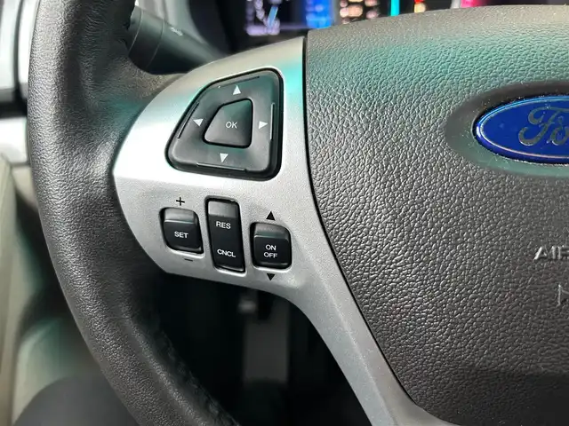 フォード エクスプローラー LTD 石川県 2012(平24)年 5万km 黒 社外ポータブルナビ /ワンセグTV /Bluetooth USB /バックカメラ /サイドカメラ /クリアランスソナー /クルーズコントロール /ビルディセントコントロール /キセノンヘッドライト /オートライト /ETC /ルーフレール /フルフラット