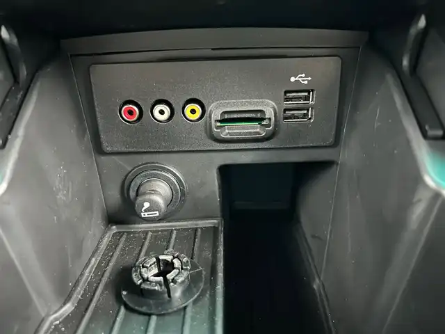 フォード エクスプローラー LTD 石川県 2012(平24)年 5万km 黒 社外ポータブルナビ /ワンセグTV /Bluetooth USB /バックカメラ /サイドカメラ /クリアランスソナー /クルーズコントロール /ビルディセントコントロール /キセノンヘッドライト /オートライト /ETC /ルーフレール /フルフラット