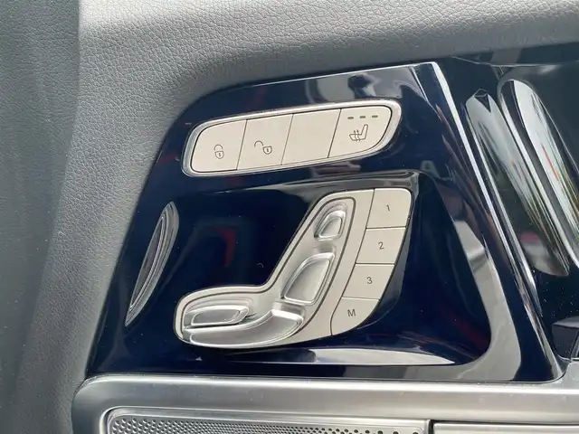 メルセデス・ベンツ ゲレンデヴァーゲン Ｇ３５０ｄ AMGライン 福岡県 2020(令2)年 3.7万km ポーラホワイト ・サンルーフ/・アダプティブクルーズコントロール/・純正ナビ/BT/USB/carplay/・全方位カメラ/・黒革シート/シートヒーター/・ドライブレコーダー/・フルセグ/・ETC/・純正20AW/・保証書/・取扱説明書