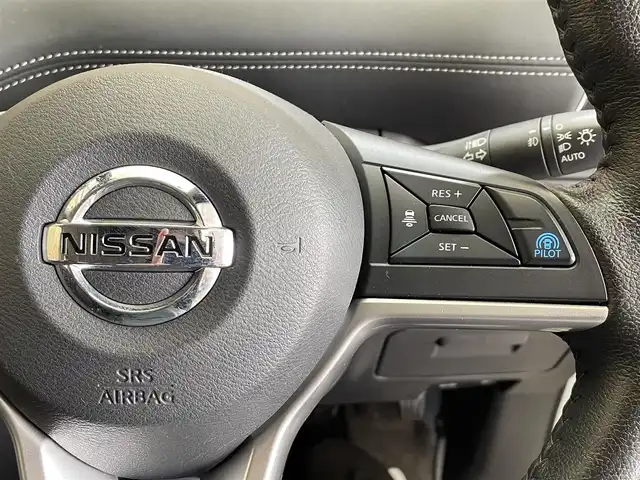 日産 セレナ ハイウェイスターVセレクションⅡ 岩手県 2019(平31)年 9万km ブリリアントホワイトパール ワンオーナー/４WD/ALPINE10.1インチ後席モニター/ハンズフリーオートバックドア/アラウンドビューモニター/セーフティパックB/プロパイロット/インテリジェントルームミラー/ハイビームアシスト/エマージェンシーブレーキ/車線逸脱抑制機能/標識表示機能/前後ソナー/パーキングアシスト/オートブレーキホールド/アルパイン９型ナビゲーション/フルセグTV/ロールサンシェード/リヤオートエアコン/前席シートヒーター/ステアリングヒーター/ETC/ドライブレコーダー/LEDヘッドライト/純正１５インチアルミホイール