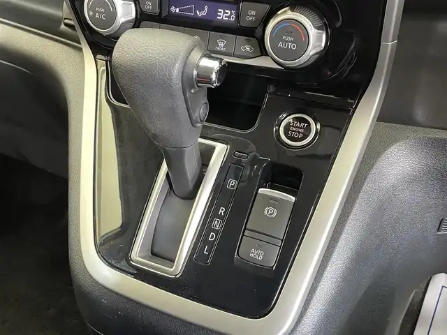 日産 セレナ ハイウェイスターVセレクションⅡ 岩手県 2019(平31)年 9万km ブリリアントホワイトパール ワンオーナー/４WD/ALPINE10.1インチ後席モニター/ハンズフリーオートバックドア/アラウンドビューモニター/セーフティパックB/プロパイロット/インテリジェントルームミラー/ハイビームアシスト/エマージェンシーブレーキ/車線逸脱抑制機能/標識表示機能/前後ソナー/パーキングアシスト/オートブレーキホールド/アルパイン９型ナビゲーション/フルセグTV/ロールサンシェード/リヤオートエアコン/前席シートヒーター/ステアリングヒーター/ETC/ドライブレコーダー/LEDヘッドライト/純正１５インチアルミホイール