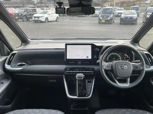 トヨタ ヴォクシー S－Z 熊本県 2024(令6)年 1.5万km グリッターブラックガラスフレーク 快適利便high/ユニバーサルステップ/純正ディスプレイオーディオPlus/・ナビキット/・AM/FM/CD/DVD/BT/・アップルカープレイ/アンドロイドオート/・バックカメラ/・フルセグTV/・テレビキャンセラー/フリップダウンモニター/トヨタセーフティセンス/・プリクラッシュセーフティ/・レーンディパーチャーアラート/・レーダークルーズコントロール/・プロアクティブドライビングアシスト/・ロードサインアシスト/・オートマチックハイビーム/パーキングサポートブレーキ/ハーフレザーシート/・前後席シートヒーター/電動リアゲート/両側電動スライドドア/前後ドライブレコーダー/LEDヘッドライト/ETC2.0/電動パーキングブレーキ/オートホールドブレーキ/後席ロールサンシェード/電動格納ミラー/ウインカーミラー/スペアキー