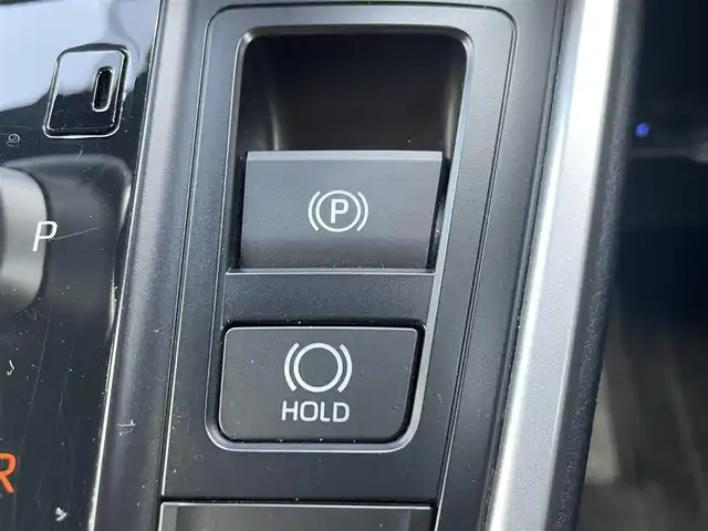 トヨタ ヴォクシー S－Z 熊本県 2024(令6)年 1.5万km グリッターブラックガラスフレーク 快適利便high/ユニバーサルステップ/純正ディスプレイオーディオPlus/・ナビキット/・AM/FM/CD/DVD/BT/・アップルカープレイ/アンドロイドオート/・バックカメラ/・フルセグTV/・テレビキャンセラー/フリップダウンモニター/トヨタセーフティセンス/・プリクラッシュセーフティ/・レーンディパーチャーアラート/・レーダークルーズコントロール/・プロアクティブドライビングアシスト/・ロードサインアシスト/・オートマチックハイビーム/パーキングサポートブレーキ/ハーフレザーシート/・前後席シートヒーター/電動リアゲート/両側電動スライドドア/前後ドライブレコーダー/LEDヘッドライト/ETC2.0/電動パーキングブレーキ/オートホールドブレーキ/後席ロールサンシェード/電動格納ミラー/ウインカーミラー/スペアキー