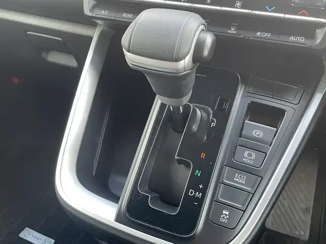 トヨタ ヴォクシー S－Z 熊本県 2024(令6)年 1.5万km グリッターブラックガラスフレーク 快適利便high/ユニバーサルステップ/純正ディスプレイオーディオPlus/・ナビキット/・AM/FM/CD/DVD/BT/・アップルカープレイ/アンドロイドオート/・バックカメラ/・フルセグTV/・テレビキャンセラー/フリップダウンモニター/トヨタセーフティセンス/・プリクラッシュセーフティ/・レーンディパーチャーアラート/・レーダークルーズコントロール/・プロアクティブドライビングアシスト/・ロードサインアシスト/・オートマチックハイビーム/パーキングサポートブレーキ/ハーフレザーシート/・前後席シートヒーター/電動リアゲート/両側電動スライドドア/前後ドライブレコーダー/LEDヘッドライト/ETC2.0/電動パーキングブレーキ/オートホールドブレーキ/後席ロールサンシェード/電動格納ミラー/ウインカーミラー/スペアキー