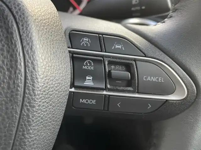 トヨタ ヴォクシー S－Z 熊本県 2024(令6)年 1.5万km グリッターブラックガラスフレーク 快適利便high/ユニバーサルステップ/純正ディスプレイオーディオPlus/・ナビキット/・AM/FM/CD/DVD/BT/・アップルカープレイ/アンドロイドオート/・バックカメラ/・フルセグTV/・テレビキャンセラー/フリップダウンモニター/トヨタセーフティセンス/・プリクラッシュセーフティ/・レーンディパーチャーアラート/・レーダークルーズコントロール/・プロアクティブドライビングアシスト/・ロードサインアシスト/・オートマチックハイビーム/パーキングサポートブレーキ/ハーフレザーシート/・前後席シートヒーター/電動リアゲート/両側電動スライドドア/前後ドライブレコーダー/LEDヘッドライト/ETC2.0/電動パーキングブレーキ/オートホールドブレーキ/後席ロールサンシェード/電動格納ミラー/ウインカーミラー/スペアキー