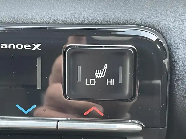 トヨタ ヴォクシー S－Z 熊本県 2024(令6)年 1.5万km グリッターブラックガラスフレーク 快適利便high/ユニバーサルステップ/純正ディスプレイオーディオPlus/・ナビキット/・AM/FM/CD/DVD/BT/・アップルカープレイ/アンドロイドオート/・バックカメラ/・フルセグTV/・テレビキャンセラー/フリップダウンモニター/トヨタセーフティセンス/・プリクラッシュセーフティ/・レーンディパーチャーアラート/・レーダークルーズコントロール/・プロアクティブドライビングアシスト/・ロードサインアシスト/・オートマチックハイビーム/パーキングサポートブレーキ/ハーフレザーシート/・前後席シートヒーター/電動リアゲート/両側電動スライドドア/前後ドライブレコーダー/LEDヘッドライト/ETC2.0/電動パーキングブレーキ/オートホールドブレーキ/後席ロールサンシェード/電動格納ミラー/ウインカーミラー/スペアキー