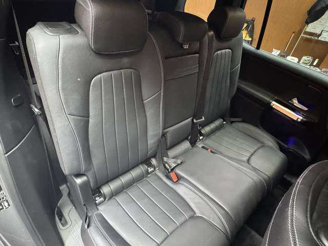 メルセデス・ベンツ Ｍ・ベンツ ＧＬＢ２００ｄ 4マチック 千葉県 2021(令3)年 6万km マウンテングレー パノラマＳＲ　/レザーエクスクルーシブＰＫＧ　/アドバンスドＰＫＧ/ＨＵＤ　/黒本革シート　/ＡＣＣ　/純正ナビ　/ＴＶ　/３６０°Ｂｌｕｅｔｏｏｔｈ接続　/電動リアゲート　　/アンビエントライト　/ＲＳＰ　/ドラレコ