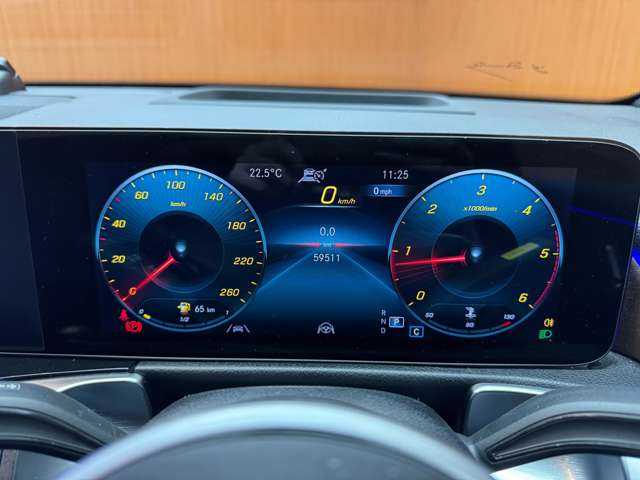 メルセデス・ベンツ Ｍ・ベンツ ＧＬＢ２００ｄ 4マチック 千葉県 2021(令3)年 6万km マウンテングレー パノラマＳＲ　/レザーエクスクルーシブＰＫＧ　/アドバンスドＰＫＧ/ＨＵＤ　/黒本革シート　/ＡＣＣ　/純正ナビ　/ＴＶ　/３６０°Ｂｌｕｅｔｏｏｔｈ接続　/電動リアゲート　　/アンビエントライト　/ＲＳＰ　/ドラレコ