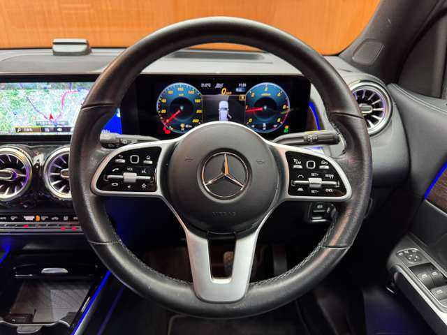 メルセデス・ベンツ Ｍ・ベンツ ＧＬＢ２００ｄ 4マチック 千葉県 2021(令3)年 6万km マウンテングレー パノラマＳＲ　/レザーエクスクルーシブＰＫＧ　/アドバンスドＰＫＧ/ＨＵＤ　/黒本革シート　/ＡＣＣ　/純正ナビ　/ＴＶ　/３６０°Ｂｌｕｅｔｏｏｔｈ接続　/電動リアゲート　　/アンビエントライト　/ＲＳＰ　/ドラレコ