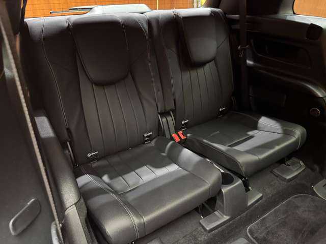 メルセデス・ベンツ Ｍ・ベンツ ＧＬＢ２００ｄ 4マチック 千葉県 2021(令3)年 6万km マウンテングレー パノラマＳＲ　/レザーエクスクルーシブＰＫＧ　/アドバンスドＰＫＧ/ＨＵＤ　/黒本革シート　/ＡＣＣ　/純正ナビ　/ＴＶ　/３６０°Ｂｌｕｅｔｏｏｔｈ接続　/電動リアゲート　　/アンビエントライト　/ＲＳＰ　/ドラレコ