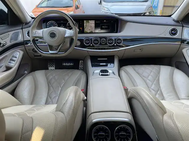 メルセデス・ベンツ Ｓ５５０Ｌ 神奈川県 2017(平29)年 3.4万km オブシディアンブラック メルセデスベンツ S550L MOSELコンプリート M55RS/MOSEL/エアロ/アルミ/キャリパー/シート/スカッフプレート/４本出しマフラー/アルミペダル/ステアリング/フロアマット/エンブレム/コマンドシステム/CD/DVD/BT/USB/メディアレジスター/フルセグTV/３６０°カメラ/ETC/パノラマサンルーフ/レザーシート/全席シートヒーター/エアシート/ダイナミックマルチコントロールシート/ハンドルヒーター/ショーファーパッケージ/エグゼクティブリアシート/助手席側後席リクライニングシート/フットレスト/シートヒーター・プラス/後席シートヒーター/ドアアームレストヒーター/センターアームレストヒーター/リヤエンターテイメントシステム/ヘッドホン/リモコン/ブルメスターサウンド/アンビエントライト/パフュームアトマイザー/ハイトコントロール/全ドアイージークロージャー/パワーバックドア/ESP/PRE-SAFEブレーキ/ブラインドスポット/アテンションアシスト/レーンキープ/ディストロニックプラス/可変スピードリミッター/HUD/スマートキー×２/保証書/取説