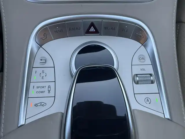 メルセデス・ベンツ Ｓ５５０Ｌ 神奈川県 2017(平29)年 3.4万km オブシディアンブラック メルセデスベンツ S550L MOSELコンプリート M55RS/MOSEL/エアロ/アルミ/キャリパー/シート/スカッフプレート/４本出しマフラー/アルミペダル/ステアリング/フロアマット/エンブレム/コマンドシステム/CD/DVD/BT/USB/メディアレジスター/フルセグTV/３６０°カメラ/ETC/パノラマサンルーフ/レザーシート/全席シートヒーター/エアシート/ダイナミックマルチコントロールシート/ハンドルヒーター/ショーファーパッケージ/エグゼクティブリアシート/助手席側後席リクライニングシート/フットレスト/シートヒーター・プラス/後席シートヒーター/ドアアームレストヒーター/センターアームレストヒーター/リヤエンターテイメントシステム/ヘッドホン/リモコン/ブルメスターサウンド/アンビエントライト/パフュームアトマイザー/ハイトコントロール/全ドアイージークロージャー/パワーバックドア/ESP/PRE-SAFEブレーキ/ブラインドスポット/アテンションアシスト/レーンキープ/ディストロニックプラス/可変スピードリミッター/HUD/スマートキー×２/保証書/取説