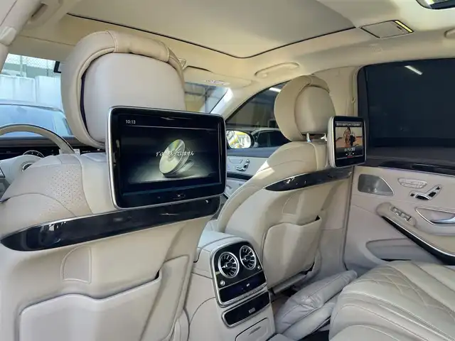 メルセデス・ベンツ Ｓ５５０Ｌ 神奈川県 2017(平29)年 3.4万km オブシディアンブラック メルセデスベンツ S550L MOSELコンプリート M55RS/MOSEL/エアロ/アルミ/キャリパー/シート/スカッフプレート/４本出しマフラー/アルミペダル/ステアリング/フロアマット/エンブレム/コマンドシステム/CD/DVD/BT/USB/メディアレジスター/フルセグTV/３６０°カメラ/ETC/パノラマサンルーフ/レザーシート/全席シートヒーター/エアシート/ダイナミックマルチコントロールシート/ハンドルヒーター/ショーファーパッケージ/エグゼクティブリアシート/助手席側後席リクライニングシート/フットレスト/シートヒーター・プラス/後席シートヒーター/ドアアームレストヒーター/センターアームレストヒーター/リヤエンターテイメントシステム/ヘッドホン/リモコン/ブルメスターサウンド/アンビエントライト/パフュームアトマイザー/ハイトコントロール/全ドアイージークロージャー/パワーバックドア/ESP/PRE-SAFEブレーキ/ブラインドスポット/アテンションアシスト/レーンキープ/ディストロニックプラス/可変スピードリミッター/HUD/スマートキー×２/保証書/取説