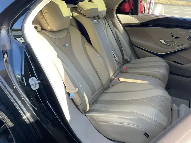 メルセデス・ベンツ Ｓ５５０Ｌ 神奈川県 2017(平29)年 3.4万km オブシディアンブラック メルセデスベンツ S550L MOSELコンプリート M55RS/MOSEL/エアロ/アルミ/キャリパー/シート/スカッフプレート/４本出しマフラー/アルミペダル/ステアリング/フロアマット/エンブレム/コマンドシステム/CD/DVD/BT/USB/メディアレジスター/フルセグTV/３６０°カメラ/ETC/パノラマサンルーフ/レザーシート/全席シートヒーター/エアシート/ダイナミックマルチコントロールシート/ハンドルヒーター/ショーファーパッケージ/エグゼクティブリアシート/助手席側後席リクライニングシート/フットレスト/シートヒーター・プラス/後席シートヒーター/ドアアームレストヒーター/センターアームレストヒーター/リヤエンターテイメントシステム/ヘッドホン/リモコン/ブルメスターサウンド/アンビエントライト/パフュームアトマイザー/ハイトコントロール/全ドアイージークロージャー/パワーバックドア/ESP/PRE-SAFEブレーキ/ブラインドスポット/アテンションアシスト/レーンキープ/ディストロニックプラス/可変スピードリミッター/HUD/スマートキー×２/保証書/取説