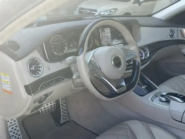 メルセデス・ベンツ Ｓ５５０Ｌ 神奈川県 2017(平29)年 3.4万km オブシディアンブラック メルセデスベンツ S550L MOSELコンプリート M55RS/MOSEL/エアロ/アルミ/キャリパー/シート/スカッフプレート/４本出しマフラー/アルミペダル/ステアリング/フロアマット/エンブレム/コマンドシステム/CD/DVD/BT/USB/メディアレジスター/フルセグTV/３６０°カメラ/ETC/パノラマサンルーフ/レザーシート/全席シートヒーター/エアシート/ダイナミックマルチコントロールシート/ハンドルヒーター/ショーファーパッケージ/エグゼクティブリアシート/助手席側後席リクライニングシート/フットレスト/シートヒーター・プラス/後席シートヒーター/ドアアームレストヒーター/センターアームレストヒーター/リヤエンターテイメントシステム/ヘッドホン/リモコン/ブルメスターサウンド/アンビエントライト/パフュームアトマイザー/ハイトコントロール/全ドアイージークロージャー/パワーバックドア/ESP/PRE-SAFEブレーキ/ブラインドスポット/アテンションアシスト/レーンキープ/ディストロニックプラス/可変スピードリミッター/HUD/スマートキー×２/保証書/取説