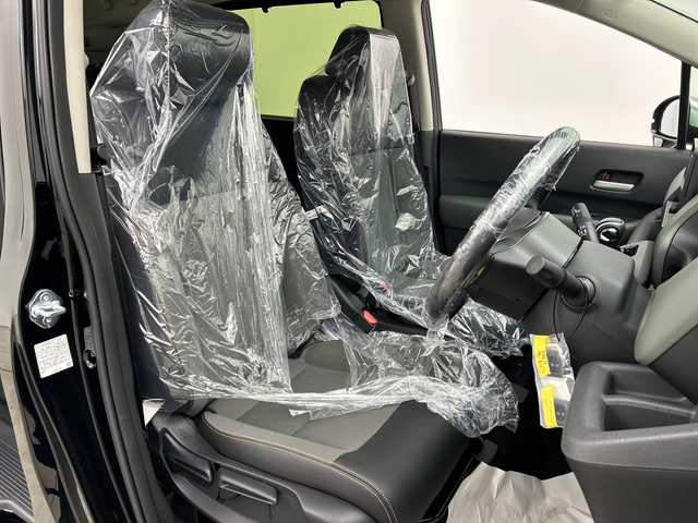 ホンダ フリード ハイブリット e:HEV クロスター 三重県 2025(令7)年 0.1千km クリスタルブラックパール /登録済未使用車//登録時走行距離4km//純正9インチメモリーナビ　LXM-242ZFNI(207/680円)//バックカメラ//オートAC//DN席シートヒーター//電子サイドブレーキ//ブレーキオートホールド//革巻きステアリング//ステアリングスイッチ//ホンダセンシング//衝突軽減ブレーキ//レーンキープアシスト//レーダークルーズコントロール//ブラインドスポットモニター//前後コーナーセンサー//ハーフレザーシート//ルーフレール//サイドカーテンエアバッグ