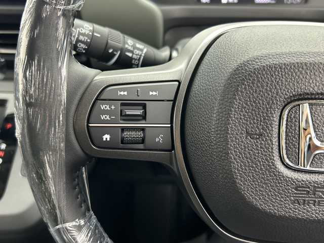 ホンダ フリード ハイブリット e:HEV クロスター 三重県 2025(令7)年 0.1千km クリスタルブラックパール /登録済未使用車//登録時走行距離4km//純正9インチメモリーナビ　LXM-242ZFNI(207/680円)//バックカメラ//オートAC//DN席シートヒーター//電子サイドブレーキ//ブレーキオートホールド//革巻きステアリング//ステアリングスイッチ//ホンダセンシング//衝突軽減ブレーキ//レーンキープアシスト//レーダークルーズコントロール//ブラインドスポットモニター//前後コーナーセンサー//ハーフレザーシート//ルーフレール//サイドカーテンエアバッグ