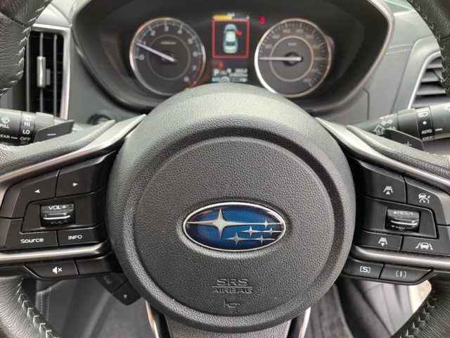 スバル インプレッサ スポーツ 2．0i－L アイサイト 神奈川県 2017(平29)年 2.5万km クリスタルホワイトP ワンオーナー		/純正8インチSDナビ【CN-LR820D】/・DTV/SD/CD/DVD/BT/	MSV/バックカメラ/アイサイトVer.3		/・プリクラッシュブレーキ		/・レーダークルーズコントロール		/・アクティブレーンキープ		/・AT誤発進抑制制御【前後】		/アイドリングストップ	/ナノイー機能		/純正17インチアルミ/D席シートリフター/パドルシフト付革巻きハンドル	/オートライト/LEDヘッドライト/フロント/バックフォグ	/プッシュEgスタート/ストップ/ターンランプ付電動格納ドアミラー	/スマートキー×2（キータグ有）		/ドアバイザー/純正フロアマット/取扱説明書/ナビ取扱説明書/新車時保証書　