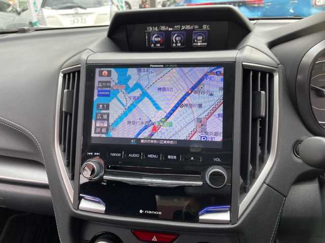 スバル インプレッサ スポーツ 2．0i－L アイサイト 神奈川県 2017(平29)年 2.5万km クリスタルホワイトP ワンオーナー		/純正8インチSDナビ【CN-LR820D】/・DTV/SD/CD/DVD/BT/	MSV/バックカメラ/アイサイトVer.3		/・プリクラッシュブレーキ		/・レーダークルーズコントロール		/・アクティブレーンキープ		/・AT誤発進抑制制御【前後】		/アイドリングストップ	/ナノイー機能		/純正17インチアルミ/D席シートリフター/パドルシフト付革巻きハンドル	/オートライト/LEDヘッドライト/フロント/バックフォグ	/プッシュEgスタート/ストップ/ターンランプ付電動格納ドアミラー	/スマートキー×2（キータグ有）		/ドアバイザー/純正フロアマット/取扱説明書/ナビ取扱説明書/新車時保証書　