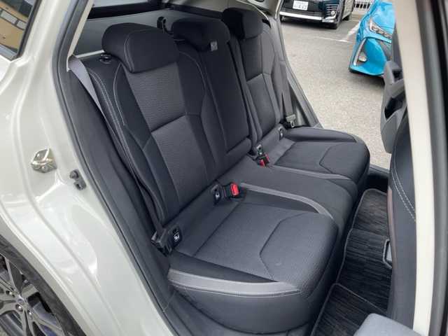 スバル インプレッサ スポーツ 2．0i－L アイサイト 神奈川県 2017(平29)年 2.5万km クリスタルホワイトP ワンオーナー		/純正8インチSDナビ【CN-LR820D】/・DTV/SD/CD/DVD/BT/	MSV/バックカメラ/アイサイトVer.3		/・プリクラッシュブレーキ		/・レーダークルーズコントロール		/・アクティブレーンキープ		/・AT誤発進抑制制御【前後】		/アイドリングストップ	/ナノイー機能		/純正17インチアルミ/D席シートリフター/パドルシフト付革巻きハンドル	/オートライト/LEDヘッドライト/フロント/バックフォグ	/プッシュEgスタート/ストップ/ターンランプ付電動格納ドアミラー	/スマートキー×2（キータグ有）		/ドアバイザー/純正フロアマット/取扱説明書/ナビ取扱説明書/新車時保証書　