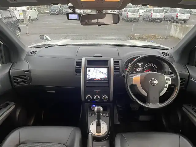日産 エクストレイル 20Xtt 青森県 2013(平25)年 11.2万km ブリリアントホワイトパール 4WD/純正SDナビ/（CD・SD・VTR）/バックカメラ/前ドラレコ/ルーフレール/クルーズコントロール/ダウンヒルアシスト/ETC/革巻きステアリング/ステアリングスイッチ/オートライト/フォグライト/カプロンシート/シートヒーター/電格ミラー/スマートキー/保証書/取扱説明書
